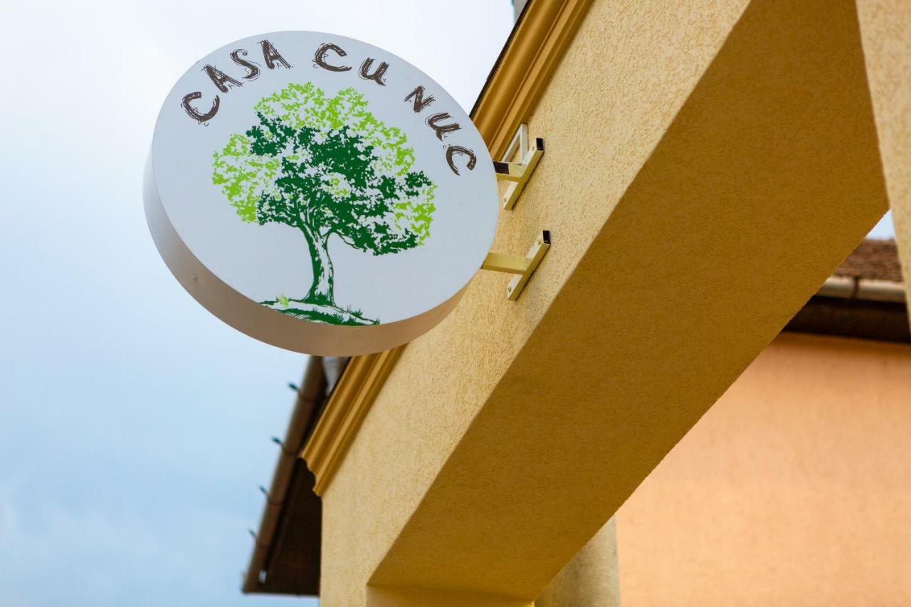 فندق Casa Cu Nuc ألبا يوليا المظهر الخارجي الصورة